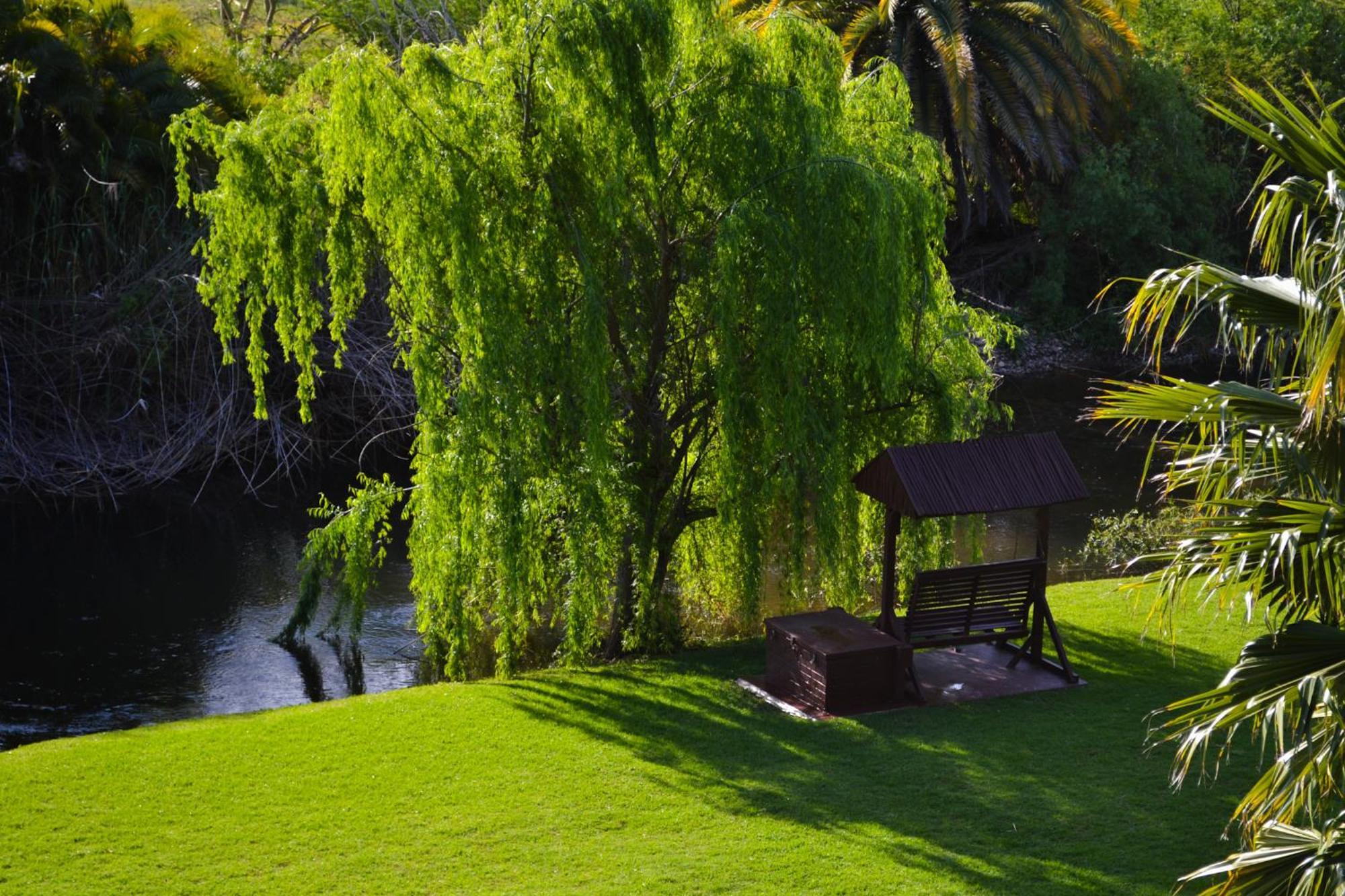 Riverside Hospedaje Oudtshoorn Exterior foto